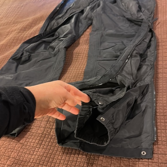 🏂L Helly Hansen black snowboard pants. The waterproof breathable Helly-Tech EUC - Picture 8 of 15